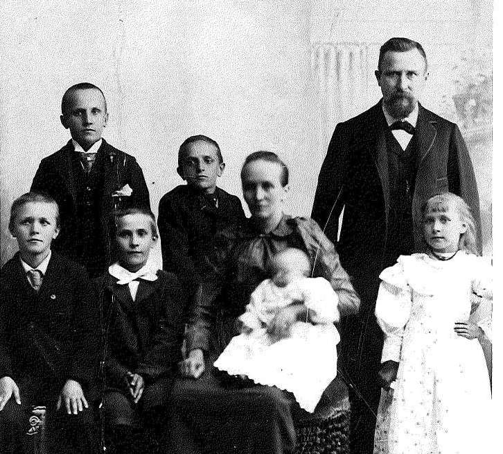 Familie Michael und Agnes Lutz, ca 1892 in Amerika